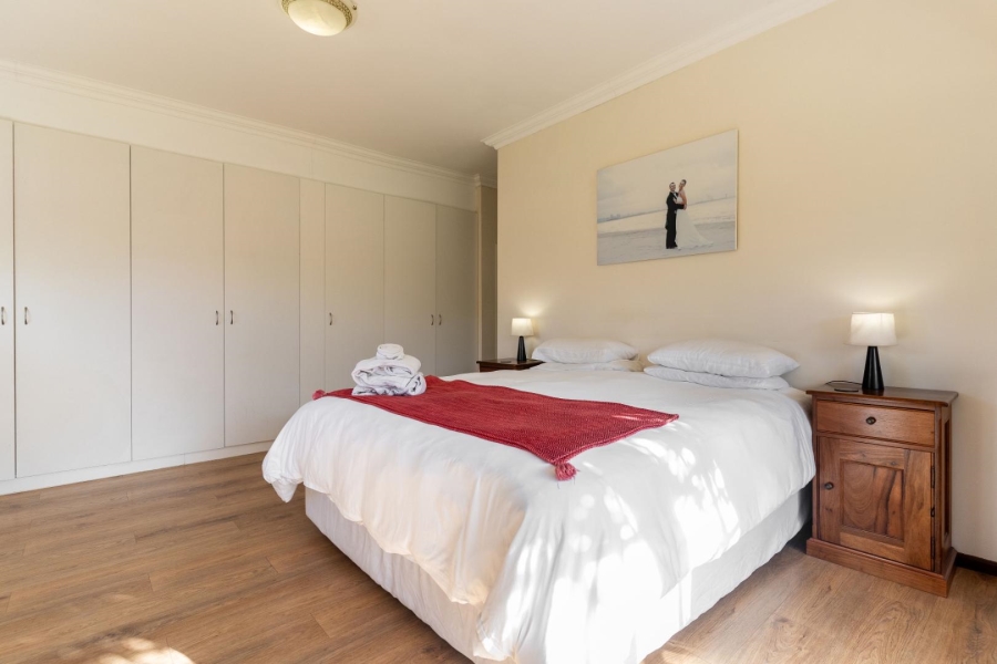 4 Bedroom Property for Sale in Constantia Western Cape